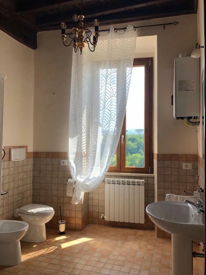 Casa Vacanze La Torretta Sutri Dış mekan fotoğraf